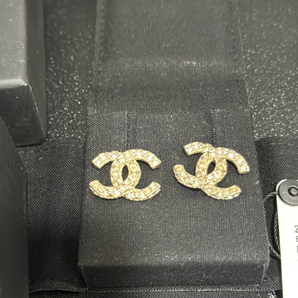 AUTHENTIC Chanel Golden/Crystal CC earrings.